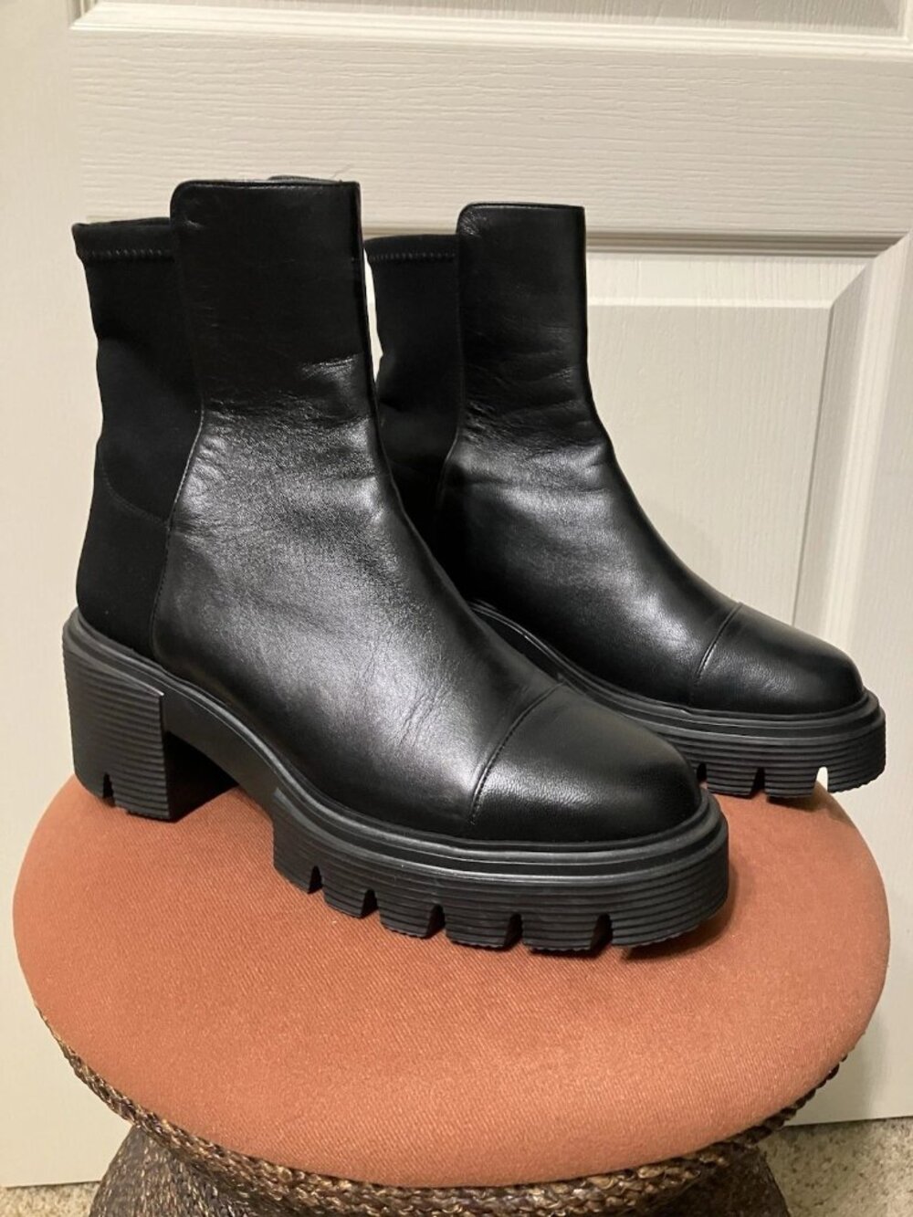 STUART WEITZMAN Boots SOHO 5050 Bootie LEATHER / STRETCH Black SC722 - Sz 8 B